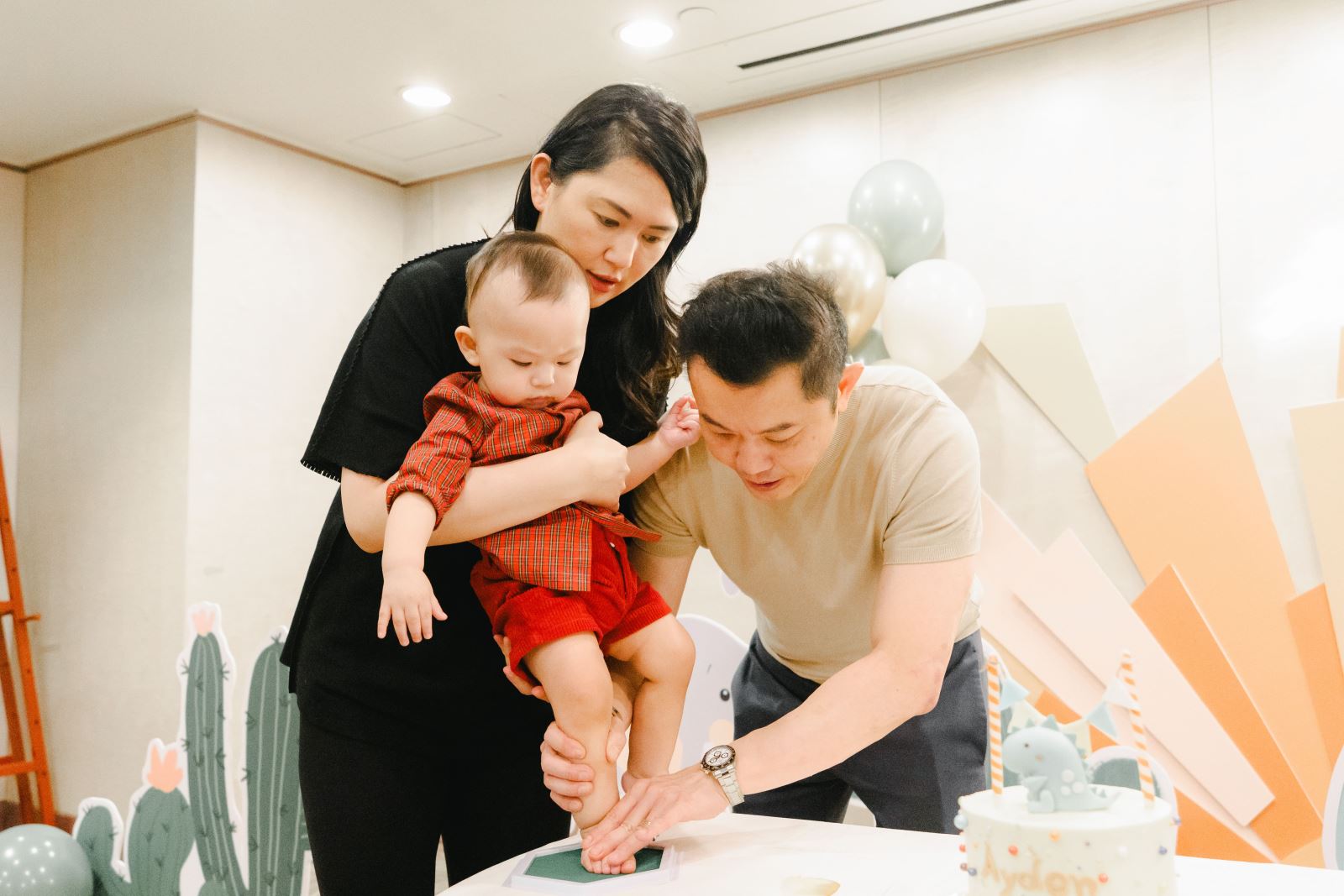 寶寶抓周踩足印