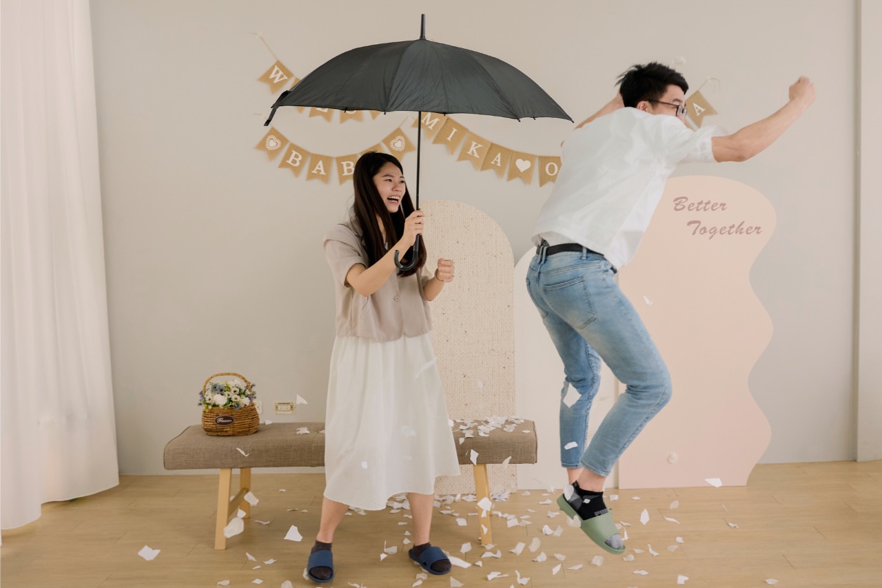 開傘瞬間公布寶寶性別