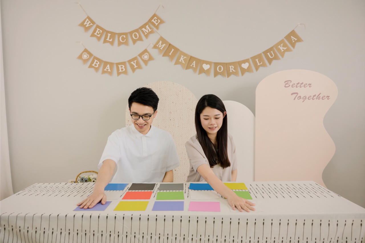 爸媽玩眼力遊戲